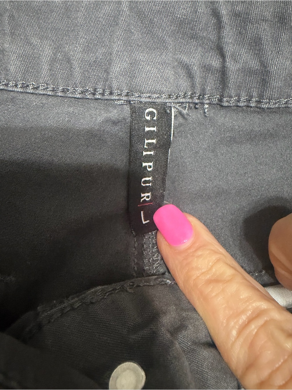 Women’s Cargo Pants - Charcoal Gray size large but fits like a medium - Picture 3 of 4